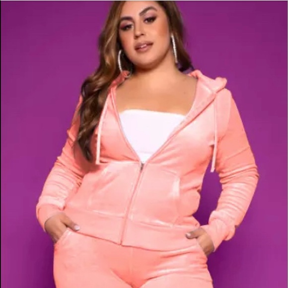 🦋Pretty and pink velvet 2pcs🦋 - Picture 4 of 4